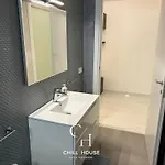 Chill House - *