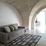 Chill House - *