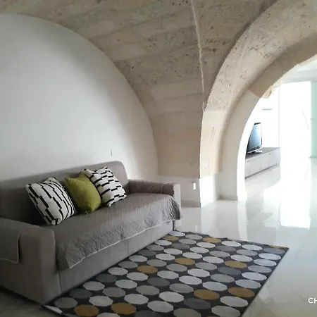 Chill House - *
